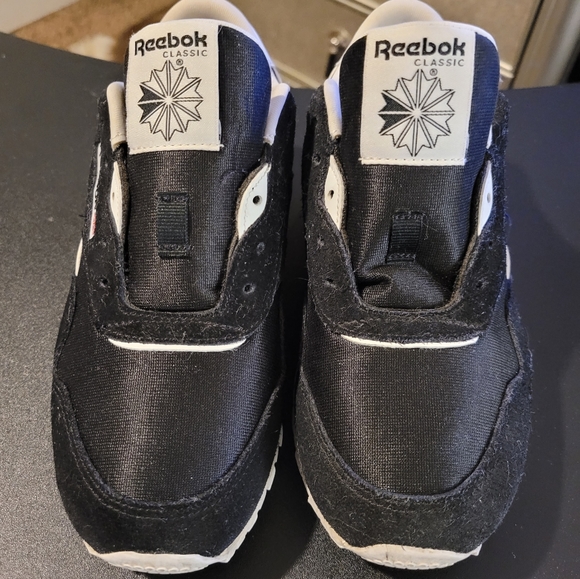 Boys Reebok - Picture 3 of 5